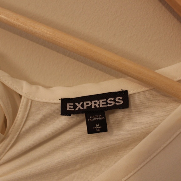 White tank top with black lace trim and bow - Picture 2 of 3